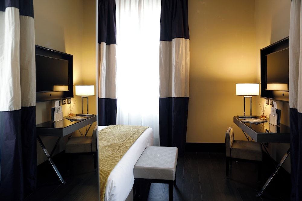 Rome Life Hotel — Hotel rooms in Rome, Lazio