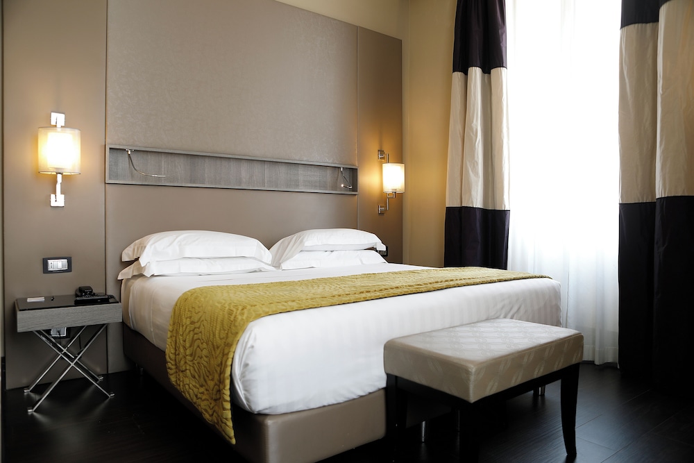Rome Life Hotel — Hotel rooms in Rome, Lazio