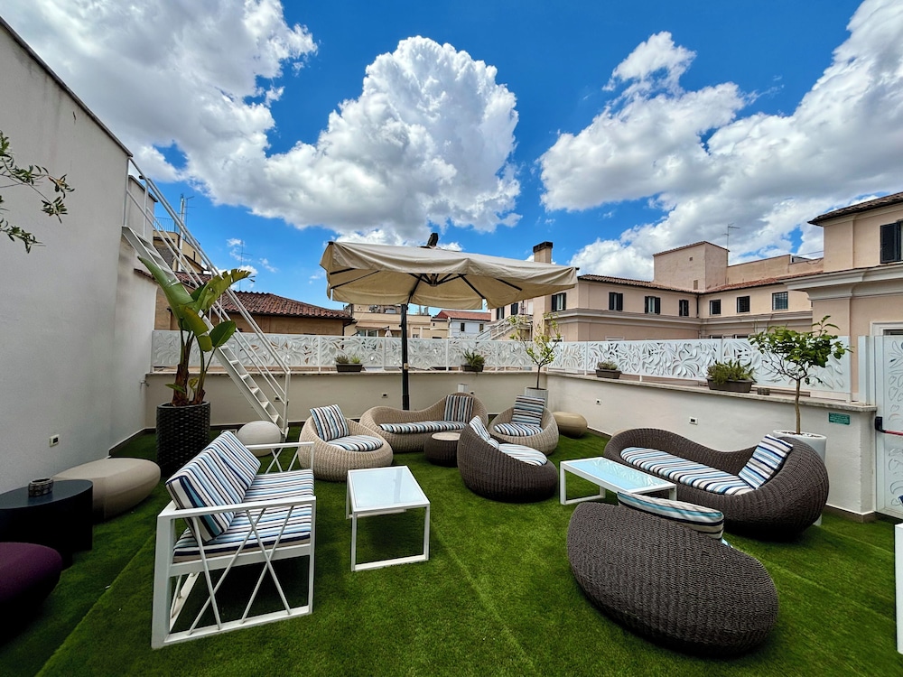 Rome Life Hotel