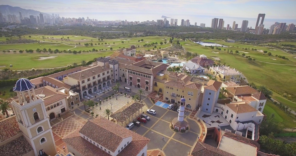 Melia Villaitana — Hotel building in Benidorm, Valencian Community