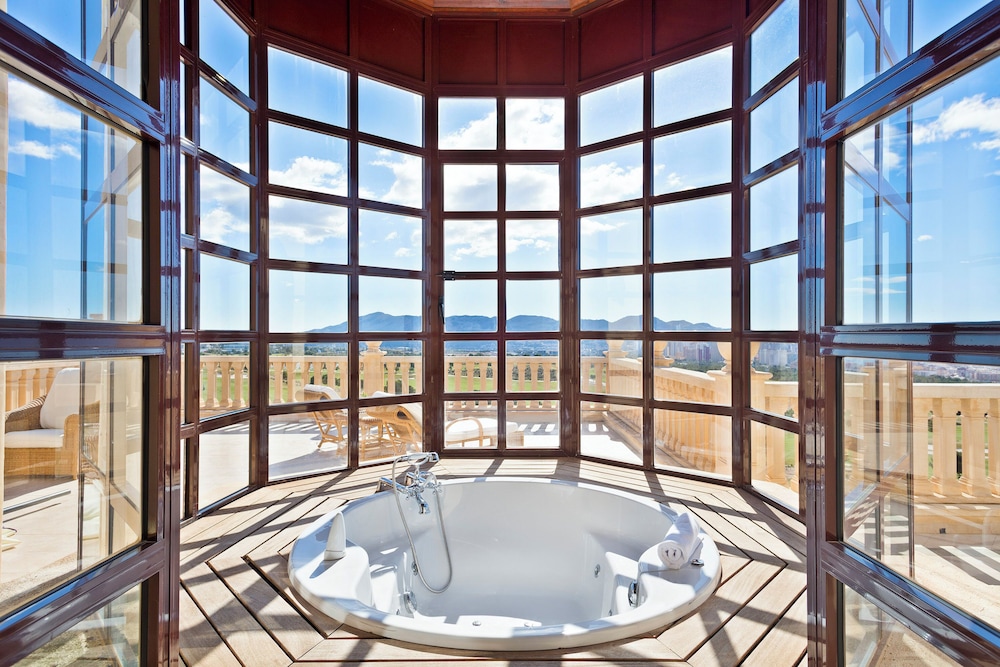 Melia Villaitana — Hotel rooms in Benidorm, Valencian Community