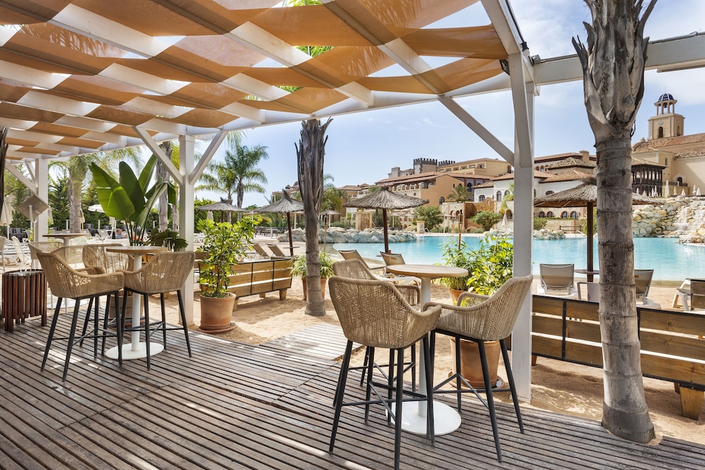 Melia Villaitana — Restaurant & bars in Benidorm, Valencian Community