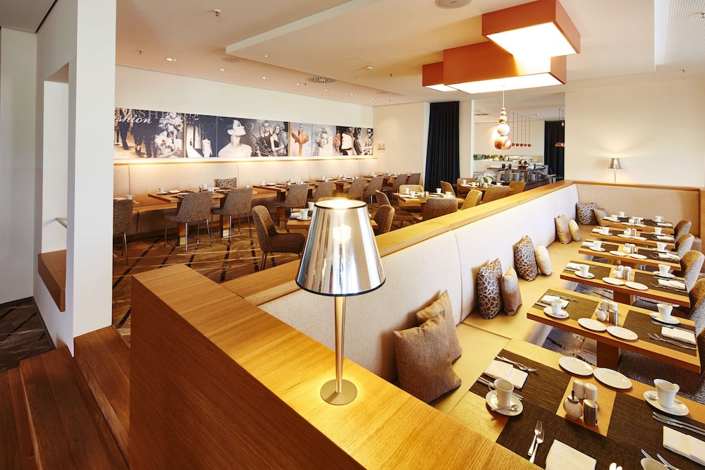 Steigenberger Hotel Am Kanzleramt — Restaurant & bars in Berlin, Berlin