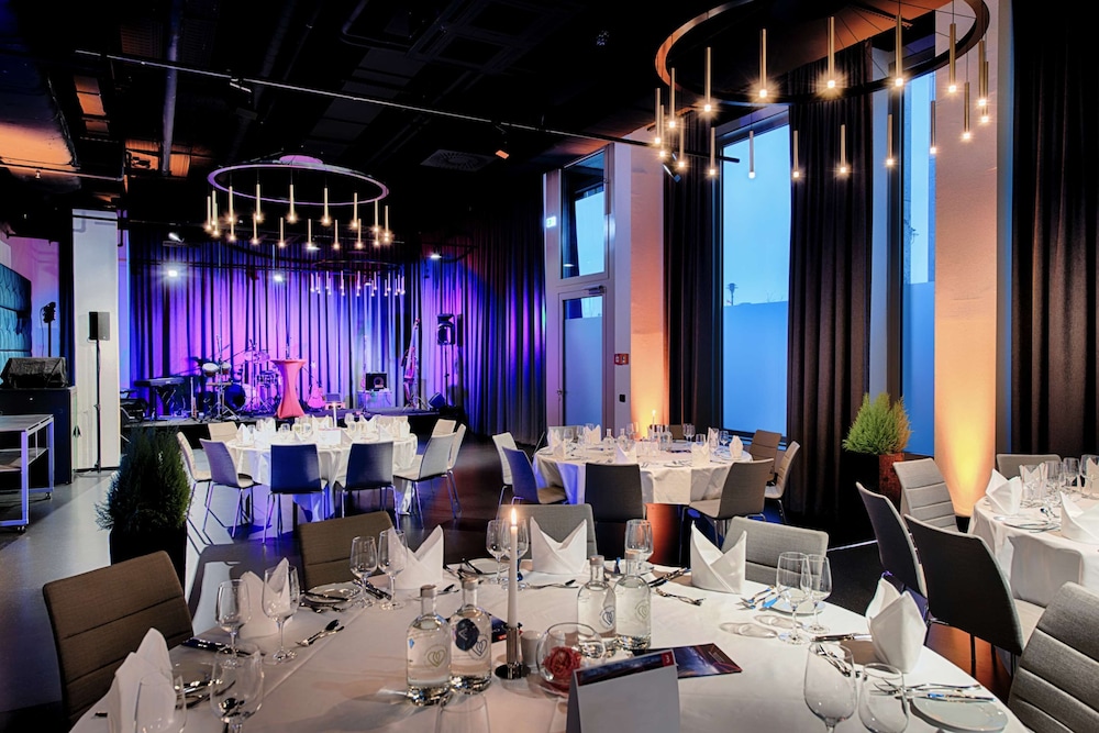 Steigenberger Hotel Am Kanzleramt — Restaurant & bars in Berlin, Berlin