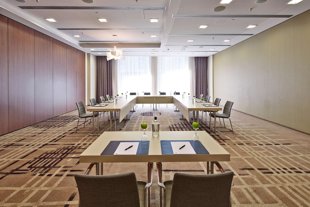 Steigenberger Hotel Am Kanzleramt — Hotel building in Berlin, Berlin