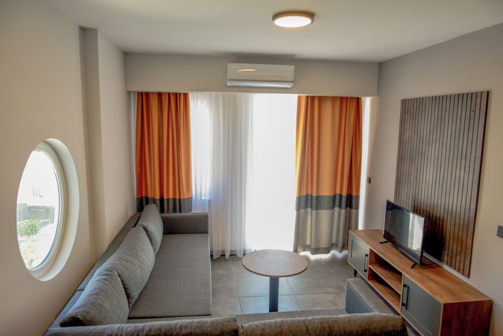 Ramira Joy Hotel — Hotel rooms in Alanya