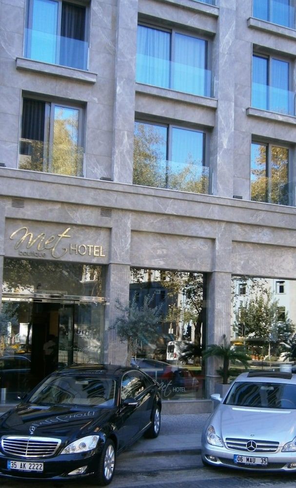 Met Hotel