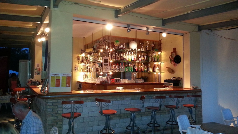 Captain's Studios & Apartments — Restaurant & bars in Lefkimmi (Corfu), Ionian Islands
