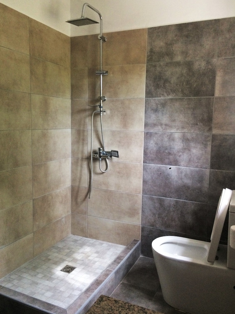 Captain's Studios & Apartments — Hotel rooms in Lefkimmi (Corfu), Ionian Islands