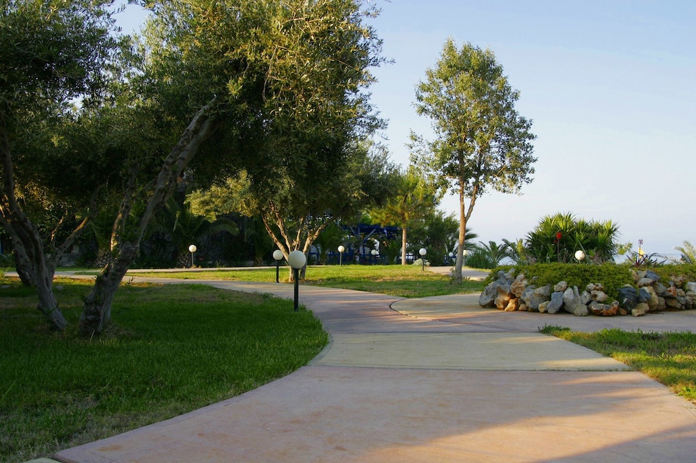 Hersonissos Maris — Sports & recreation in Hersonissos