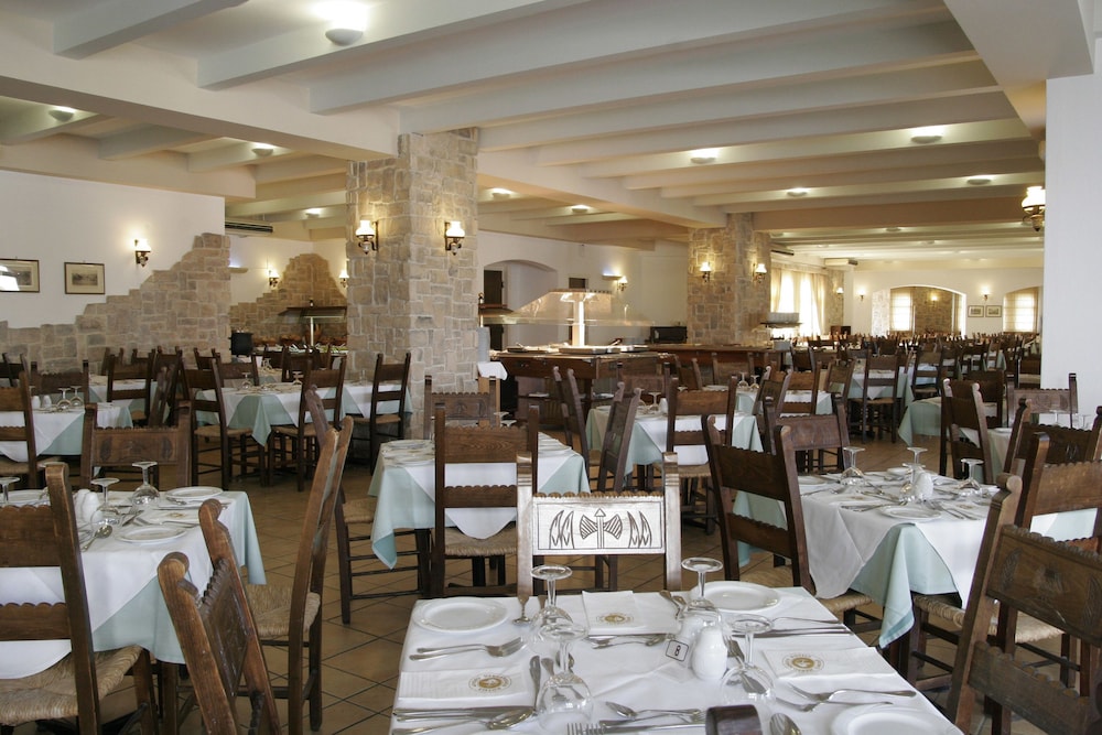 Hersonissos Maris — Restaurant & bars in Hersonissos