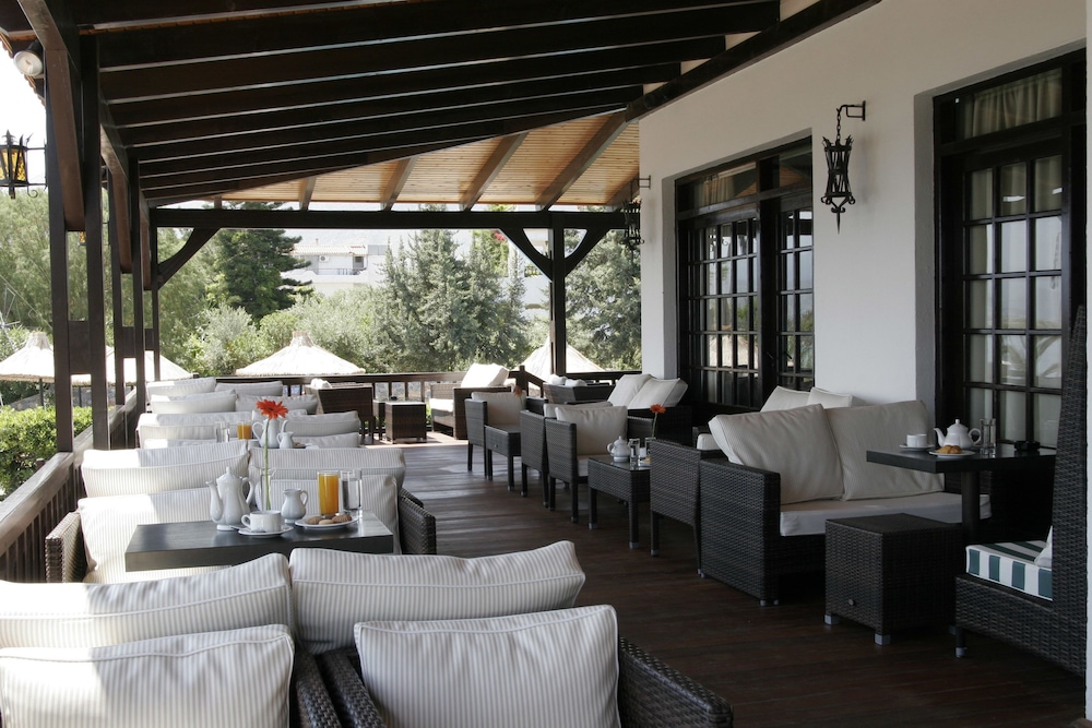 Hersonissos Maris — Restaurant & bars in Hersonissos