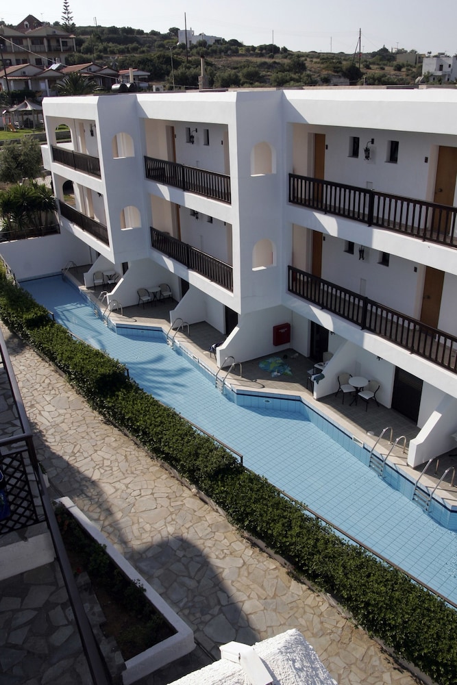 Hersonissos Maris — Hotel building in Hersonissos