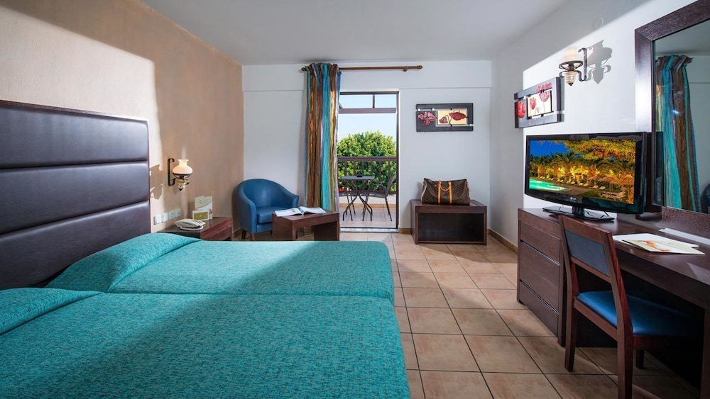 Hersonissos Maris — Hotel rooms in Hersonissos