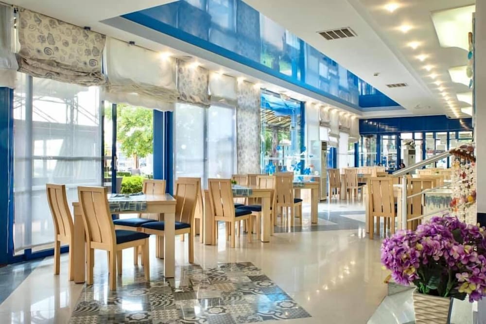 Hotel Palace — Restaurant in Sunny Beach, Burgas Region