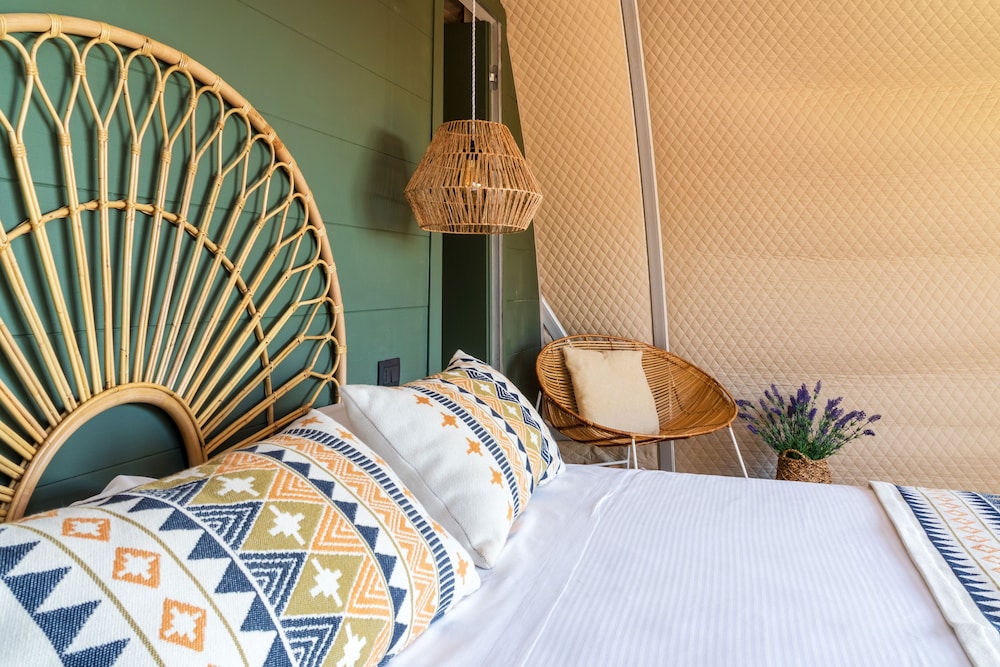 Hotel Glamping Borgo di Campagna — Hotel rooms in Loiri Porto San Paolo, Sardinia