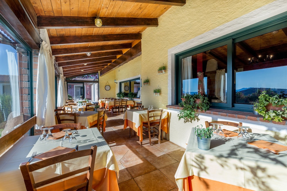 Hotel Glamping Borgo di Campagna — Restaurant & bars in Loiri Porto San Paolo, Sardinia