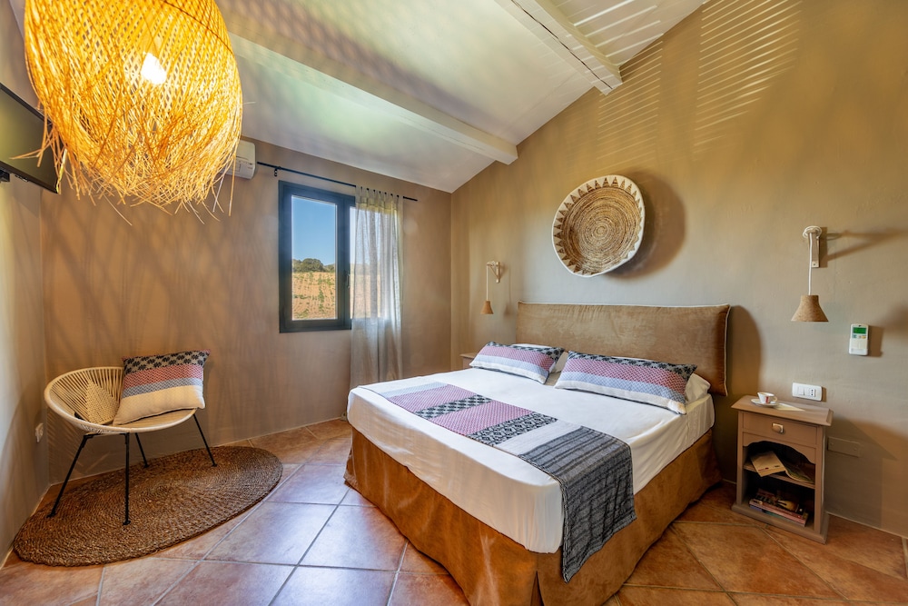 Hotel Glamping Borgo di Campagna — Hotel rooms in Loiri Porto San Paolo, Sardinia