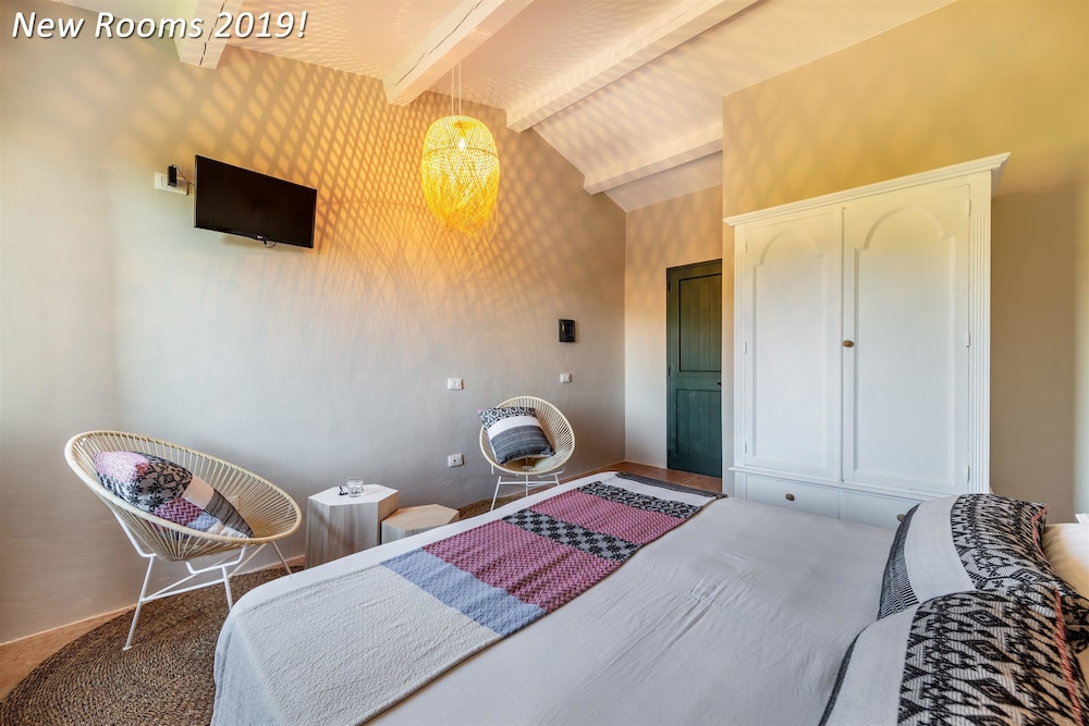 Hotel Glamping Borgo di Campagna — Hotel rooms in Loiri Porto San Paolo, Sardinia