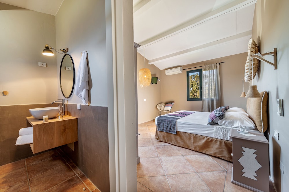 Hotel Glamping Borgo di Campagna — Hotel rooms in Loiri Porto San Paolo, Sardinia