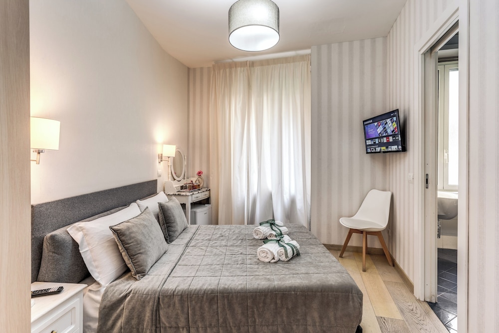 Marta Inn — Hotel rooms in Rome, Lazio
