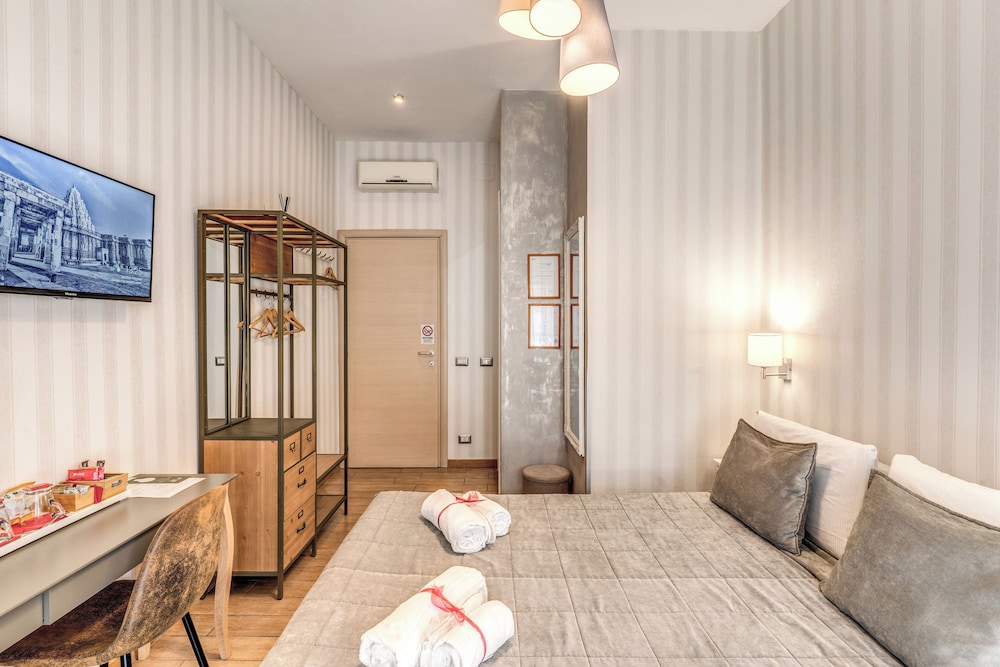 Marta Inn — Hotel rooms in Rome, Lazio
