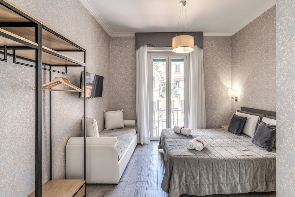 Marta Inn — Hotel rooms in Rome, Lazio
