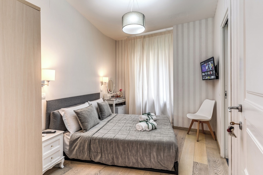 Marta Inn — Hotel rooms in Rome, Lazio