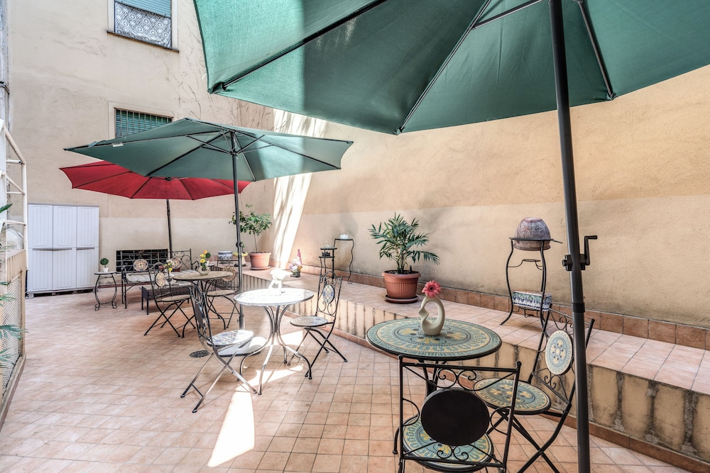 Marta Inn — Restaurant & bars in Rome, Lazio