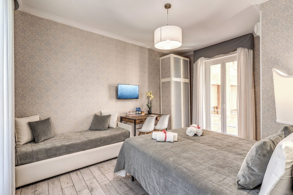 Marta Inn — Hotel rooms in Rome, Lazio