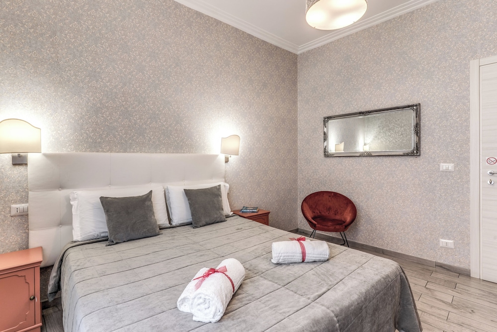 Marta Inn — Hotel rooms in Rome, Lazio