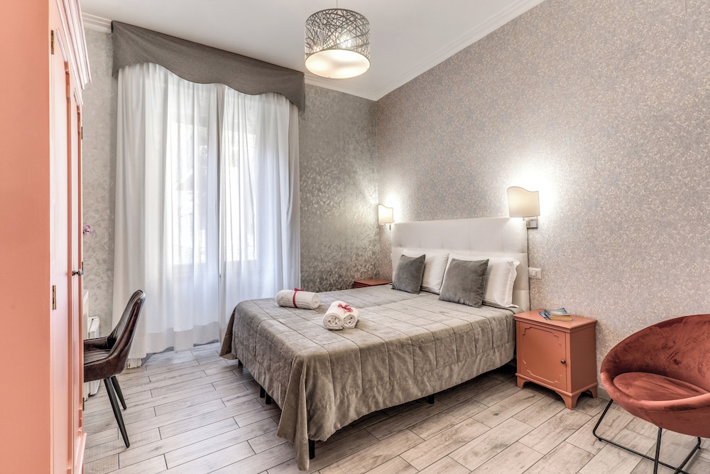 Marta Inn — Hotel rooms in Rome, Lazio