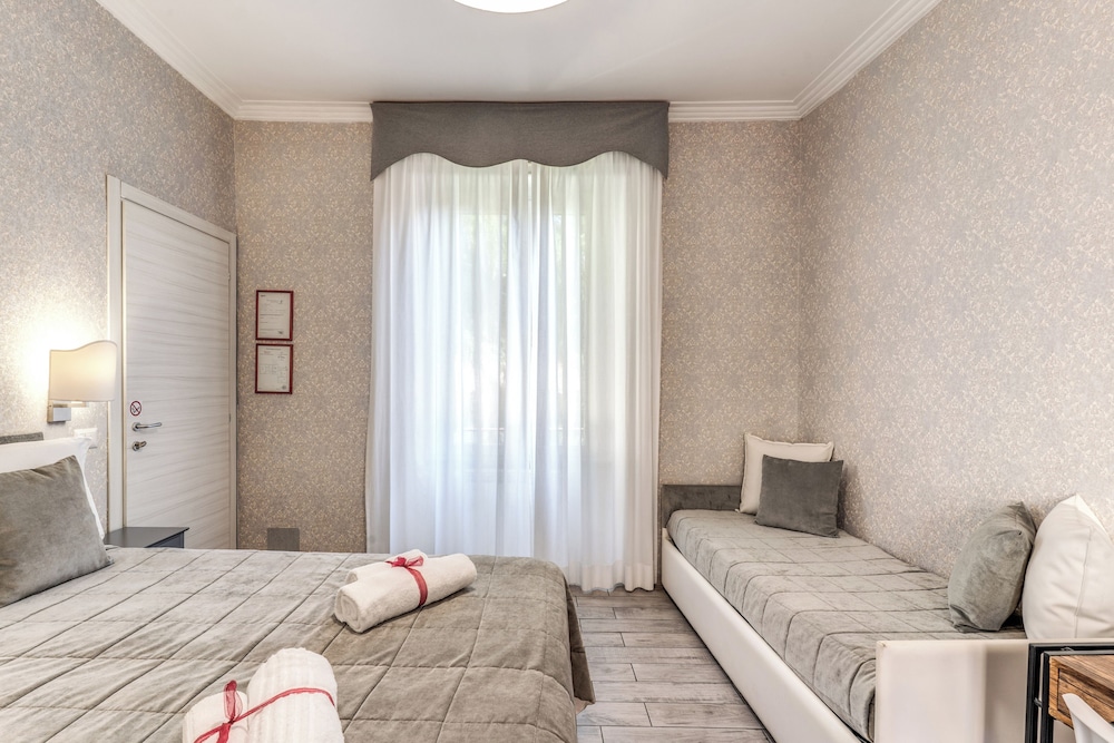 Marta Inn — Hotel rooms in Rome, Lazio