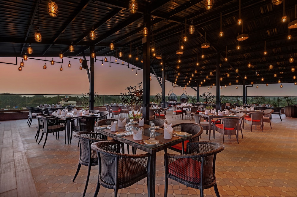 The Fern Habitat Goa, Candolim, Series by Marriott — Restaurant & bars in Candolim, Goa