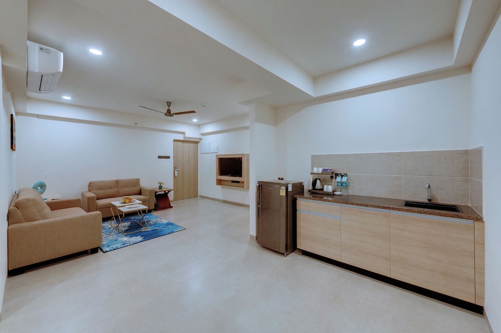 The Fern Habitat Goa, Candolim, Series by Marriott — Hotel rooms in Candolim, Goa