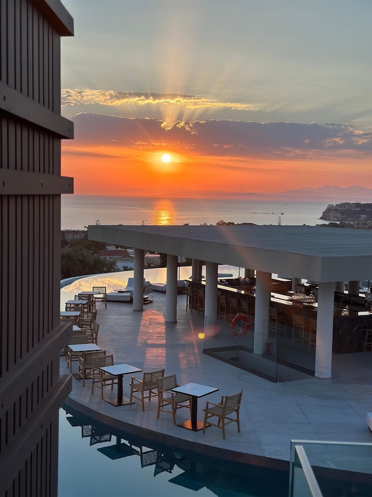 King Jason Zante – Designed for Adults — Restaurant & bars in Tsilivi, Ionian Islands
