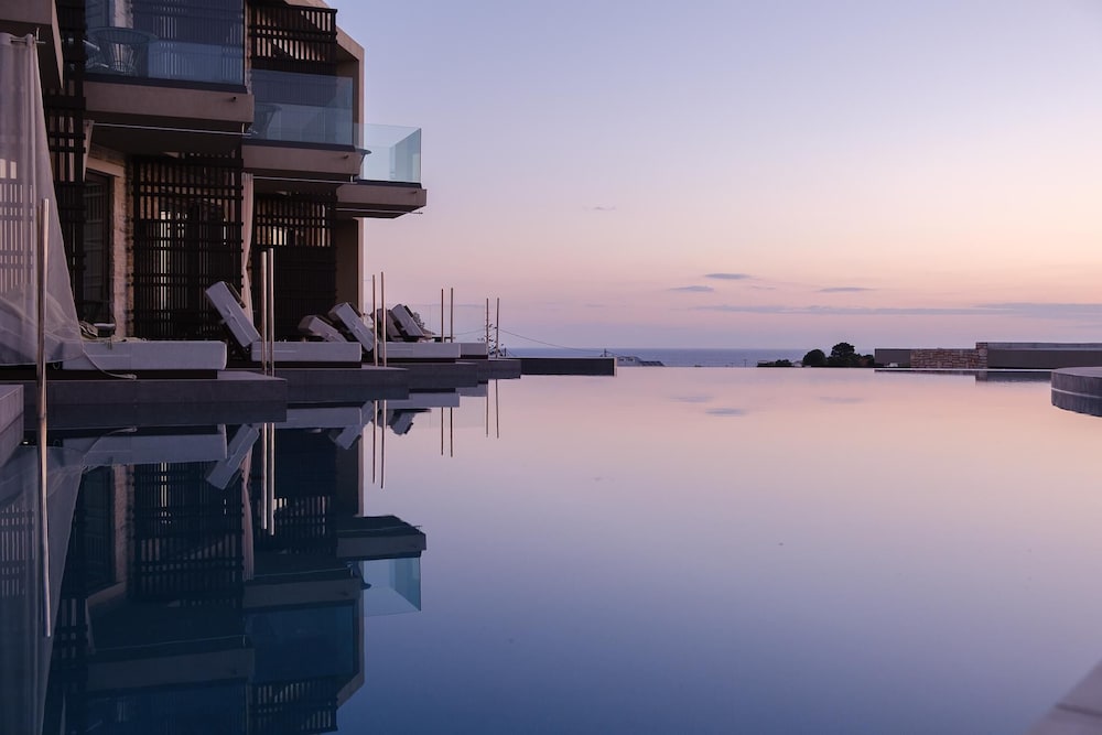 King Jason Zante – Designed for Adults — Swimming pool in Tsilivi, Ionian Islands