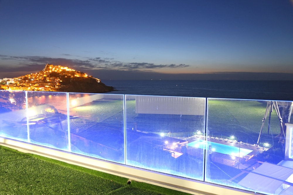 Hotel Residence La Baia — Swimming pool in Castelsardo, Sardinia