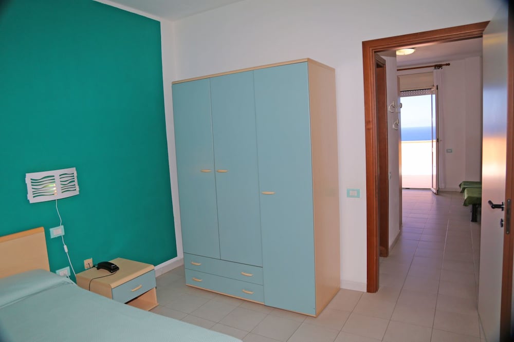 Hotel Residence La Baia — Hotel rooms in Castelsardo, Sardinia