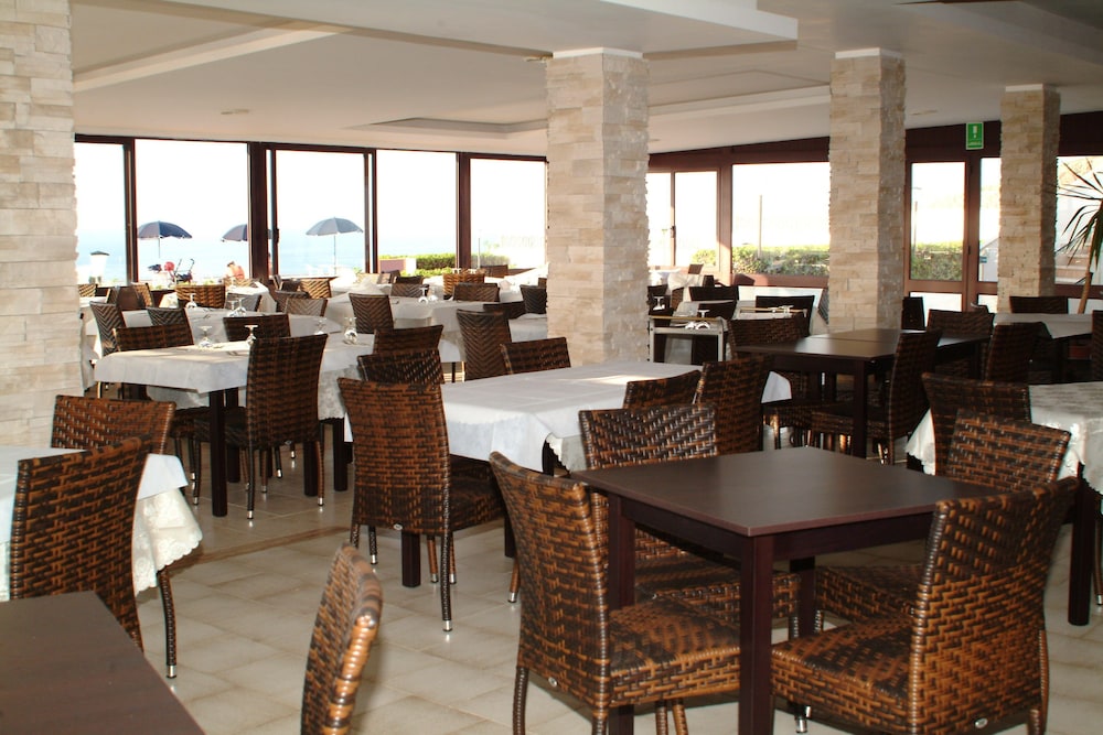 Hotel Residence La Baia — Restaurant & bars in Castelsardo, Sardinia