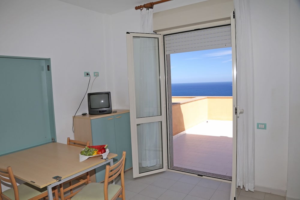 Hotel Residence La Baia — Hotel rooms in Castelsardo, Sardinia