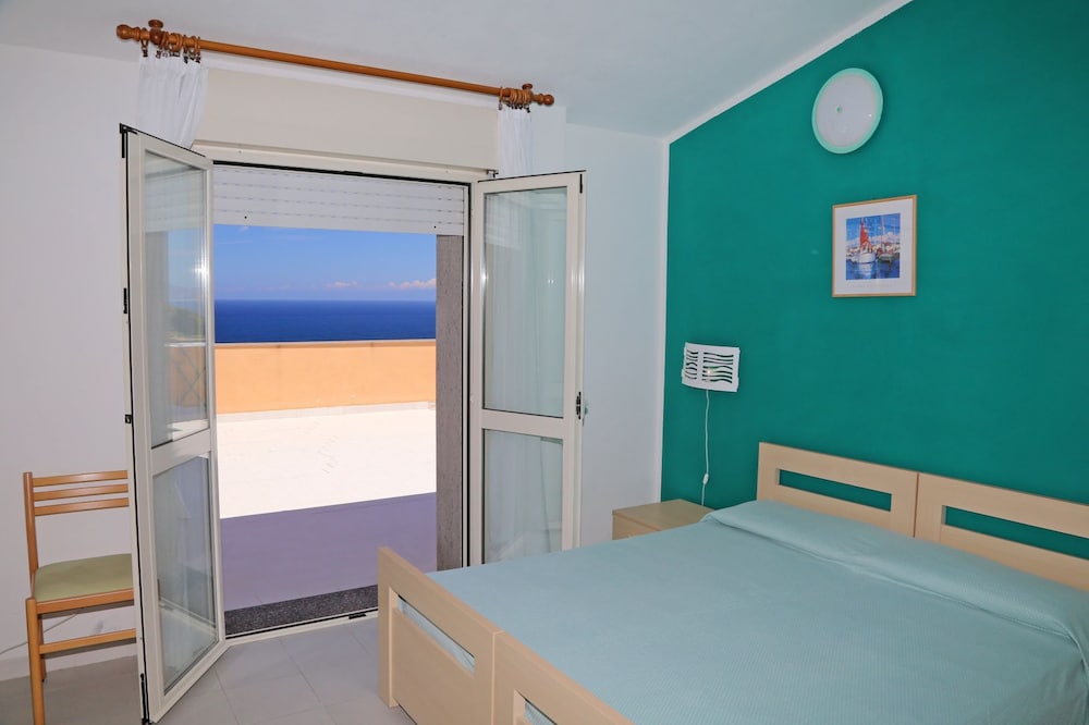 Hotel Residence La Baia — Hotel rooms in Castelsardo, Sardinia