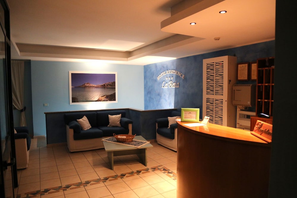 Hotel Residence La Baia — Hotel building in Castelsardo, Sardinia