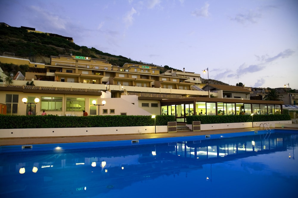 Hotel Residence La Baia — Swimming pool in Castelsardo, Sardinia