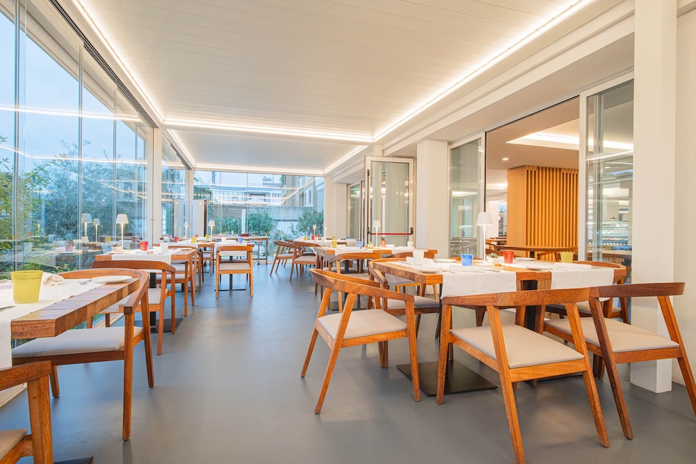Felix Hotels - Hotel Felix Olbia — Restaurant & bars in Olbia, Sardinia