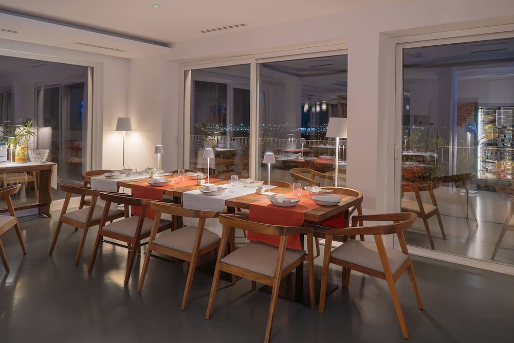 Felix Hotels - Hotel Felix Olbia — Restaurant & bars in Olbia, Sardinia