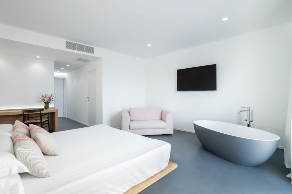 Felix Hotels - Hotel Felix Olbia — Hotel rooms in Olbia, Sardinia