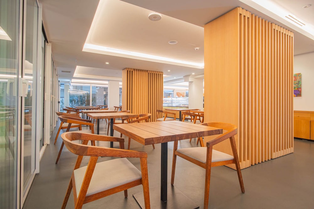 Felix Hotels - Hotel Felix Olbia — Restaurant & bars in Olbia, Sardinia