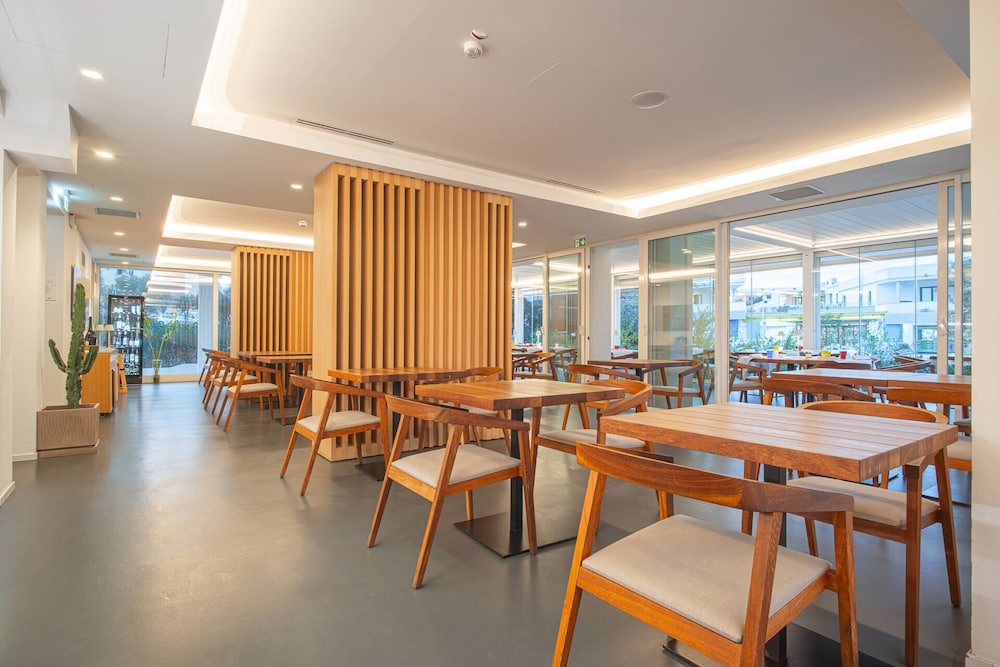 Felix Hotels - Hotel Felix Olbia — Restaurant & bars in Olbia, Sardinia