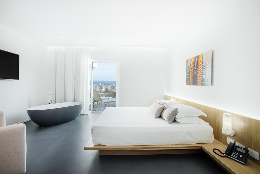 Felix Hotels - Hotel Felix Olbia — Hotel rooms in Olbia, Sardinia